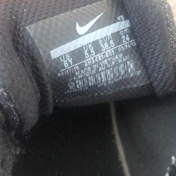 Nike black/pink Pegasus 35 shoes - Picture 2 of 2